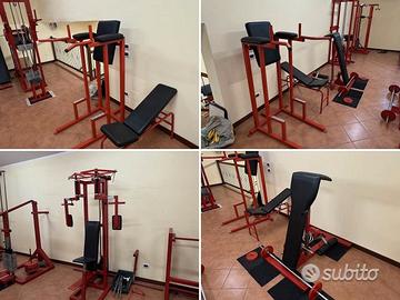 2 chest press e macchina addominali palestra