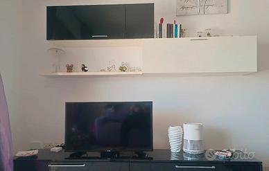 Mobile soggiorno moderno bianco e nero lucido