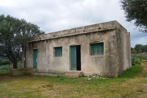 Terreno agricolo con rustico e ovile