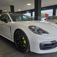 PORSCHE Panamera 4 E-Hybrid Sport Turismo