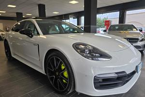 PORSCHE Panamera 4 E-Hybrid Sport Turismo