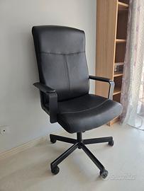 poltrona da ufficio in ecopelle con rotelle