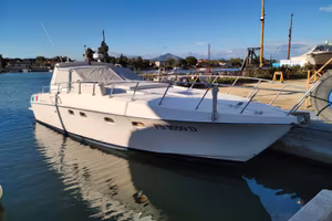 FERRETTI 38