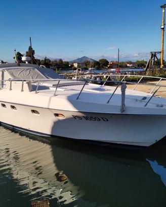 FERRETTI 38