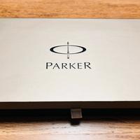 Penna Parker Sonnet con custodia
