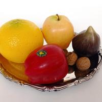 Vassoio con frutta varia finta