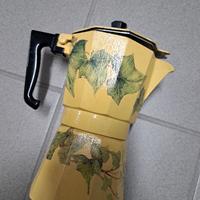 Caffettiera antica dipinta a mano