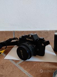 Nikon EM REFLEX con accessori