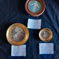 Cornici di legno dorate