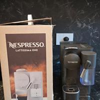 Nespresso Lattissima One nera