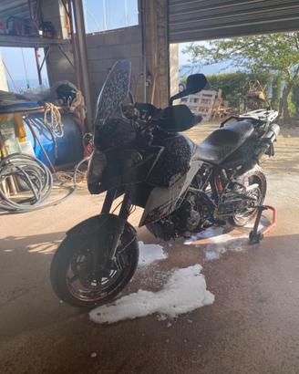 KTM 990 Supermoto - 2011