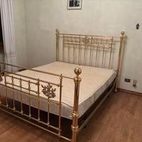 Letto matrimoniale in ottone stile classico