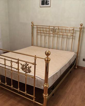 Letto matrimoniale in ottone stile classico