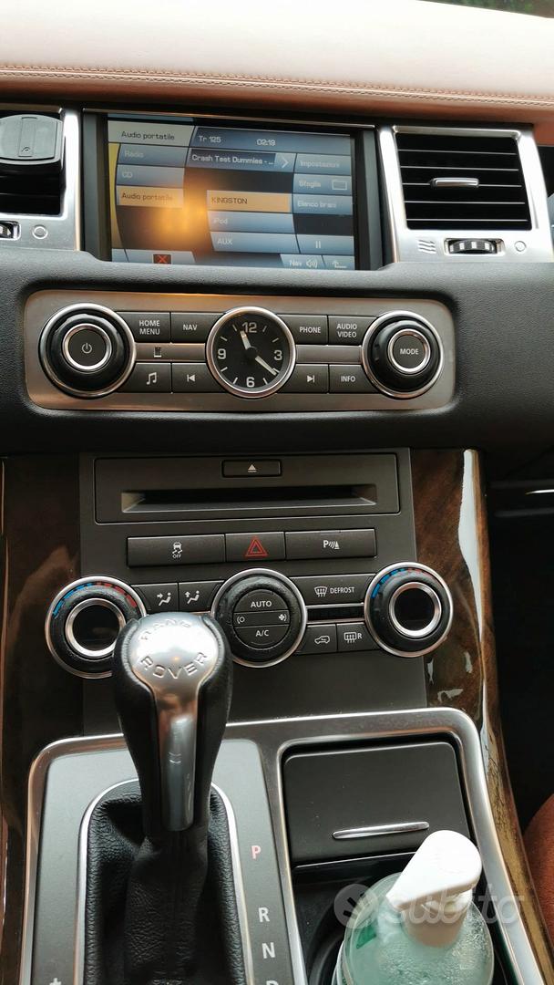 Land Rover Range Rover Sport 2011 photo 4