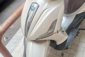 beverly 300 i.e