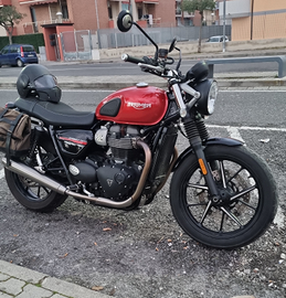 Triumph Street Twin