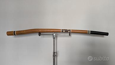 Didgeridoo in Legno.  Spedizione su richiesta