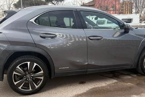LEXUS UX HYBRID
