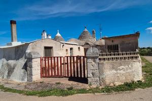 C.da Capo di gallo, trulli e lamie con terreno