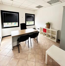 Ufficio arredato - All Inclusive