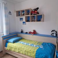 Cameretta bimbo: Letto con mensola e scrivania!