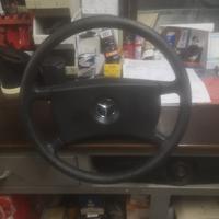 Volante Mercedes 190E 