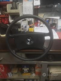 Volante Mercedes 190E 