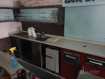 cucina professionale/bancone bar