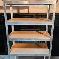 scaffalatura metallica