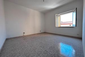 Ampio appartamento in zona Col Di Lana. Spazio, L
