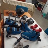 protezioni kick boxing e pesi