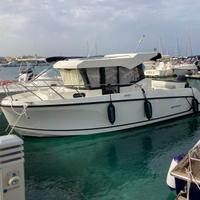 Imbarcazione quicksilver 805 pilothouse