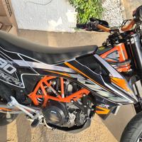 KTM 690 SMC R