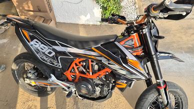 KTM 690 SMC R