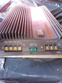 amplificatore per auto 