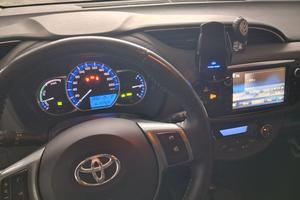 toyota yaris hybrid del 2016