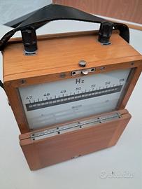 frequenzimetro analogico d'epoca