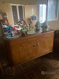 Credenza e mobiletti d’epoca