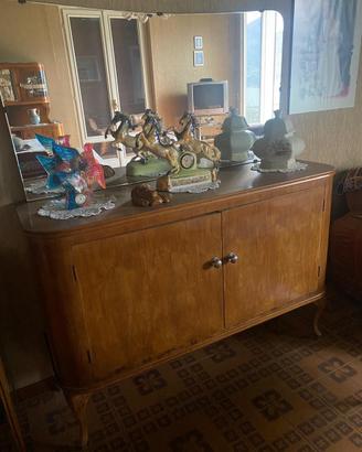 Credenza e mobiletti d’epoca