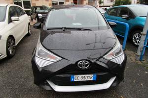 Toyota Aygo Connect 1.0 VVT-i 72 CV 5 porte x-play