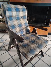 Poltrona con braccioli