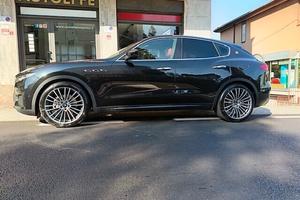 Maserati Levante 3.0 V6 Diesel250CV AWD, TAGLIANDA