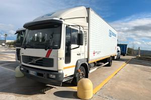 Volvo Trucks FL 6 furgone e sponda