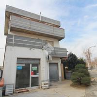 NEGOZIO A GIULIANOVA