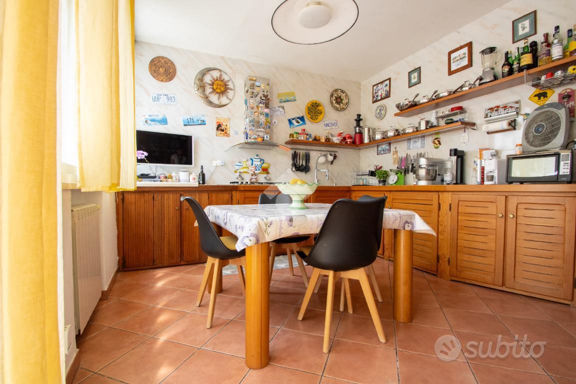 VILLA A SCHIERA D'ANGOLO A SANTA MARINELLA - View 6
