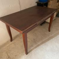 Tavolo allungabile in legno