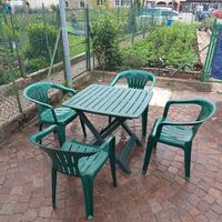 Tavolo pieghevole 80x72 e 4 sedie