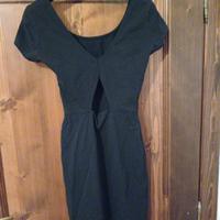 Tubino nero Pull&Bear con schiena scoperta  M