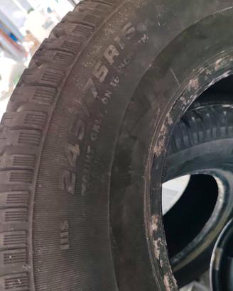 gomme 245/75r16 