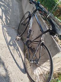 bicicletta ibrida 